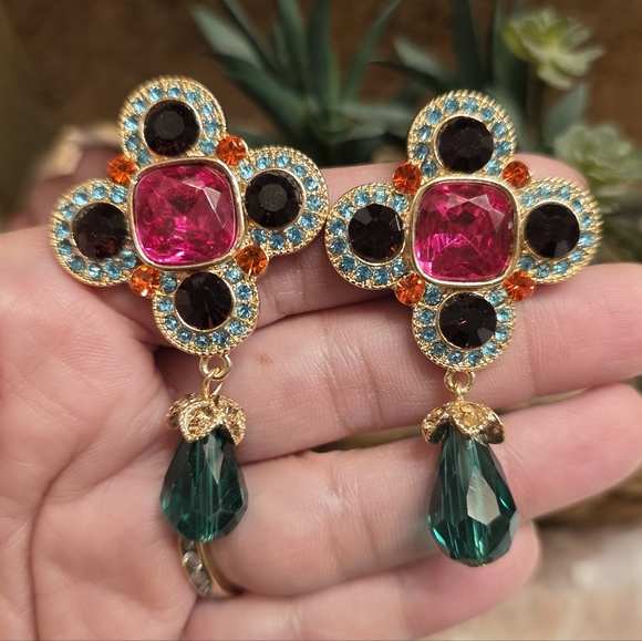 Colorful Medieval Retro Drop Earrings - Picture 5 of 6